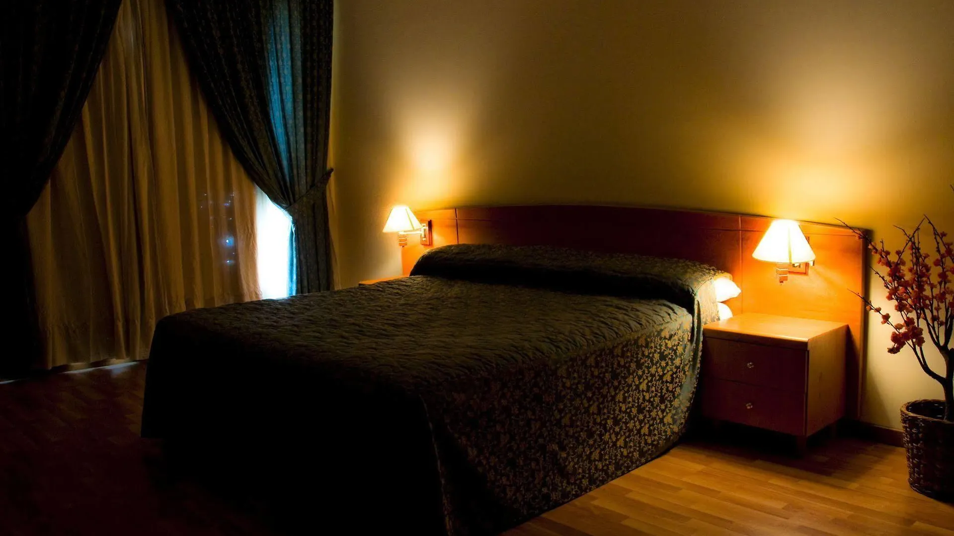 White House Suites Beyrut Otel