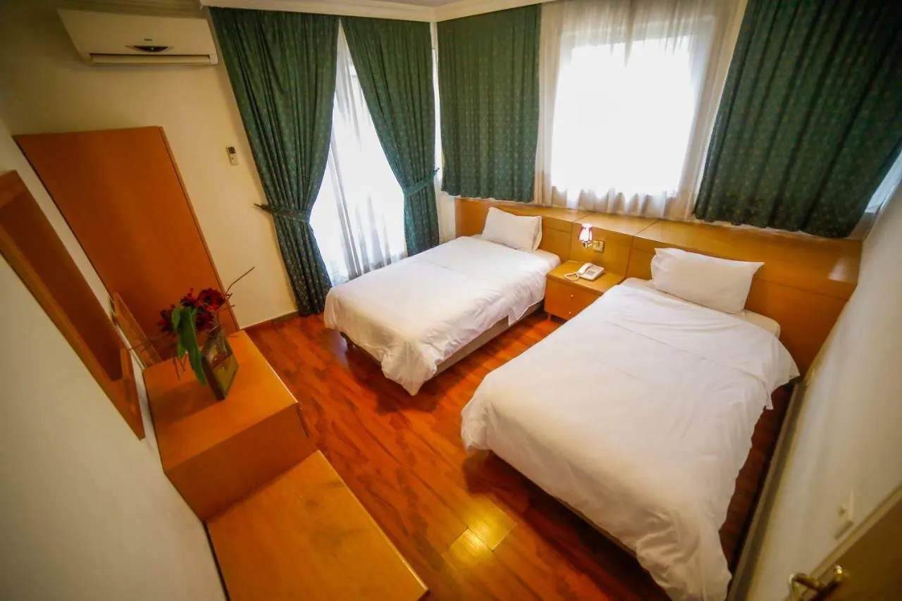 **** Otel White House Suites Beyrut Lübnan